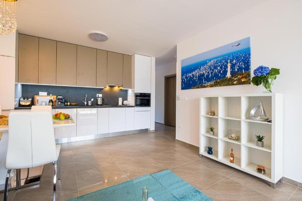 Fuered Luxury Apartman With Private Pool บาลาตอนฟือเรด ภายนอก รูปภาพ